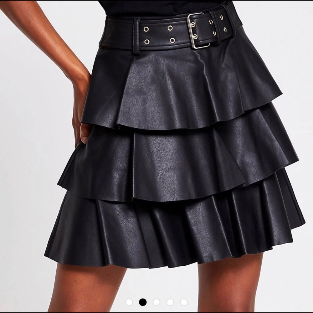 River island Teired mini Skirt